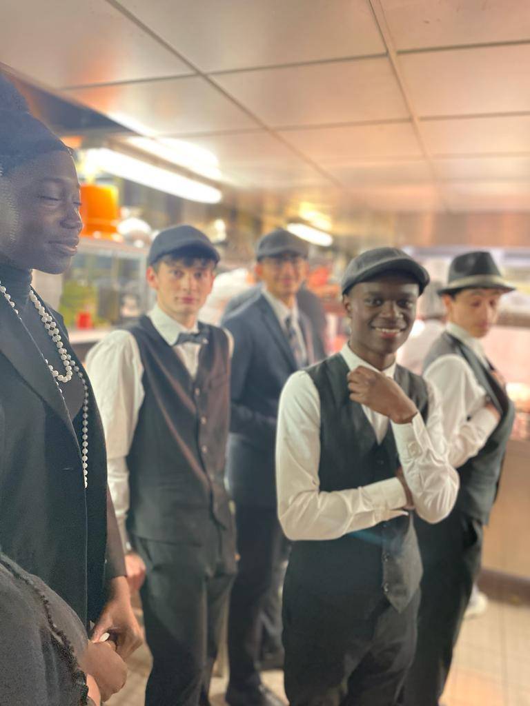 Lire la suite à propos de l’article Des repas de Noël 2022 qui ont rencontré un franc succès au restaurant d&rsquo;application « La Promesse » !