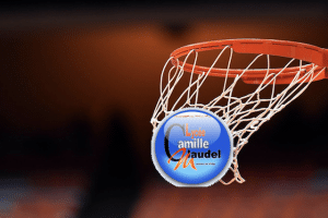 Lire la suite à propos de l’article Fair play au tournoi de basket profs vs élèves