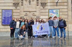Lire la suite à propos de l’article Un premier projet Etwinning au lycée Camille Claudel