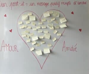 Lire la suite à propos de l’article Une Vente de Bracelets de l&rsquo;Amitié et de Roses Rouges pour la Journée de l&rsquo;Amour et de l&rsquo;Amitié au Lycée